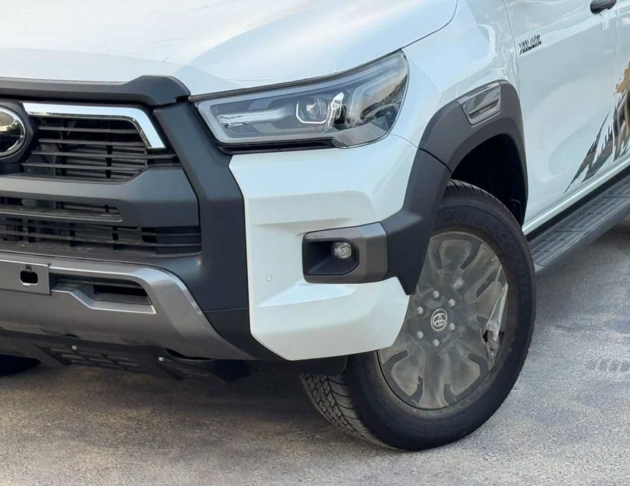 2026 Toyota Hilux ADVENTURE thumbnail 10