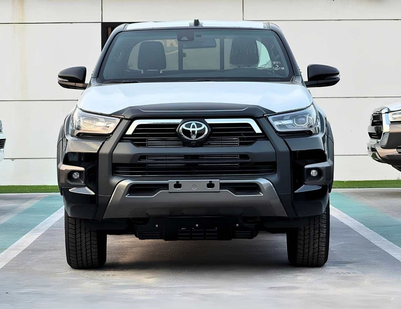 2026 Toyota Hilux ADVENTURE thumbnail 2