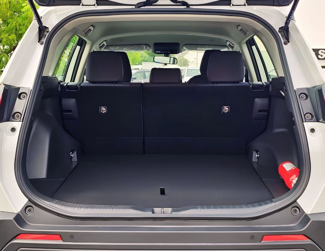 2026 Toyota RAV4 LE thumbnail 7