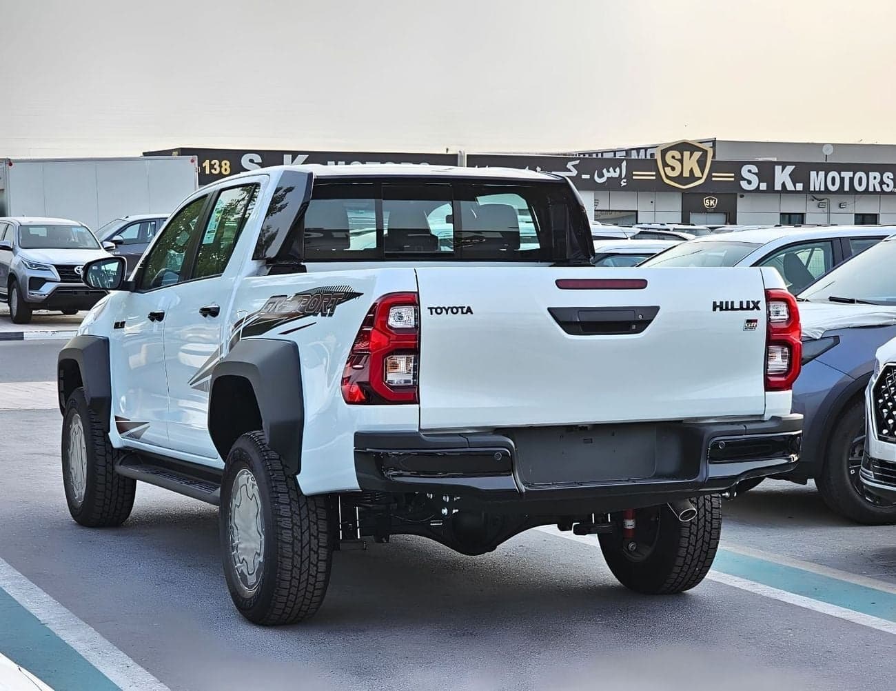 2026 Toyota Hilux GR SPORT thumbnail 4