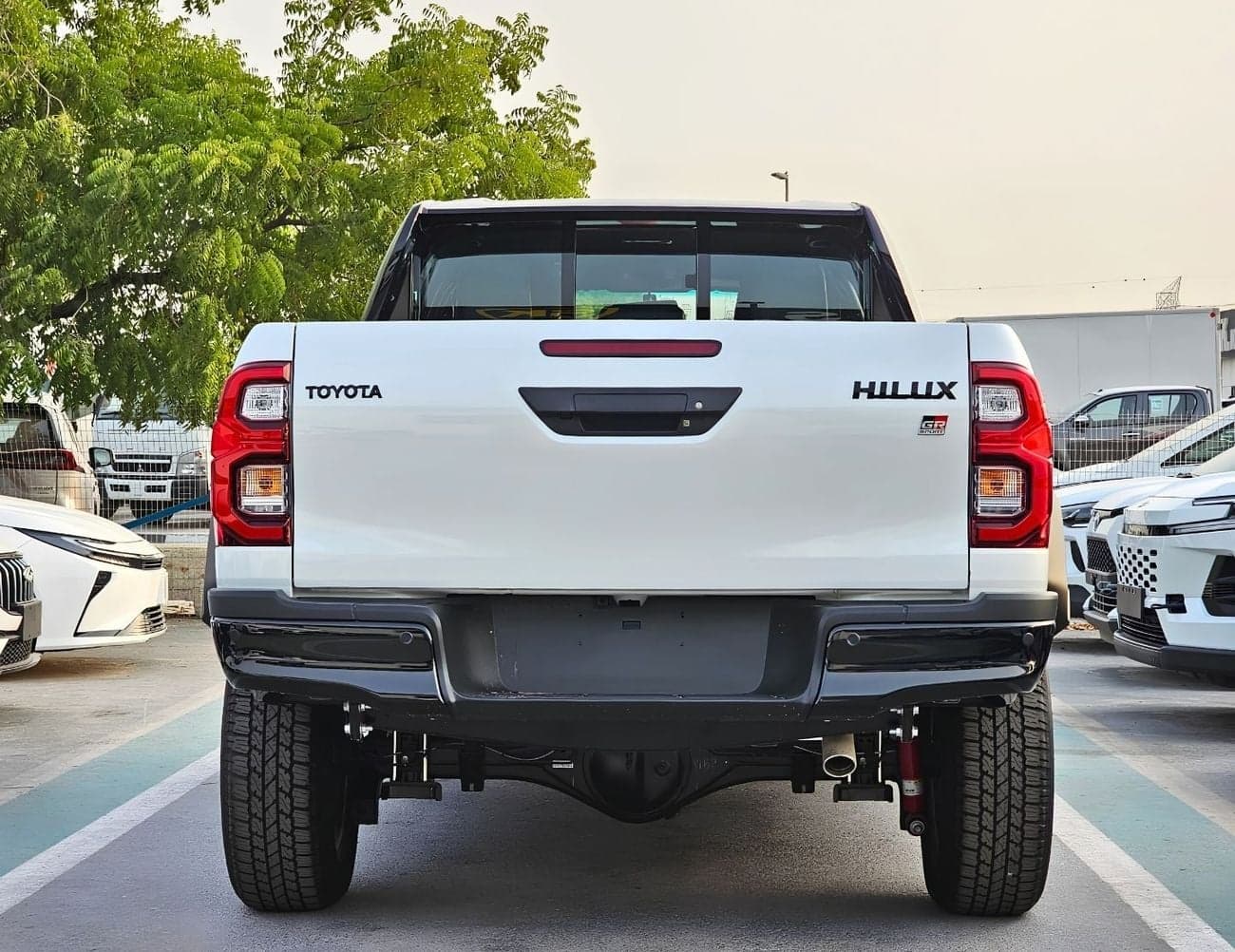 2026 Toyota Hilux GR SPORT thumbnail 6
