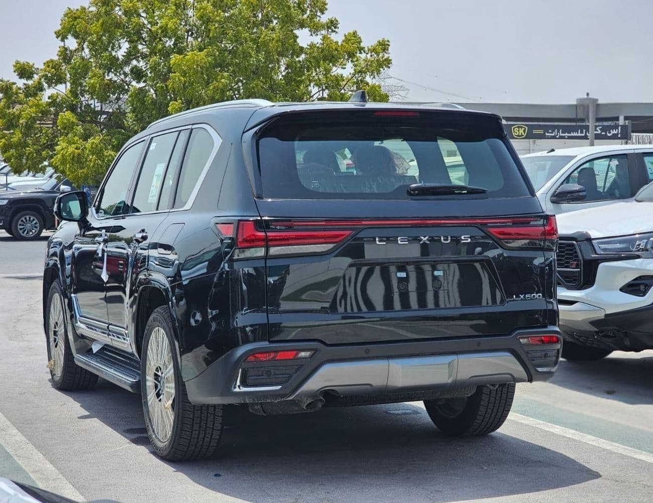 2026 Lexus LX600 SIGNATURE thumbnail 3