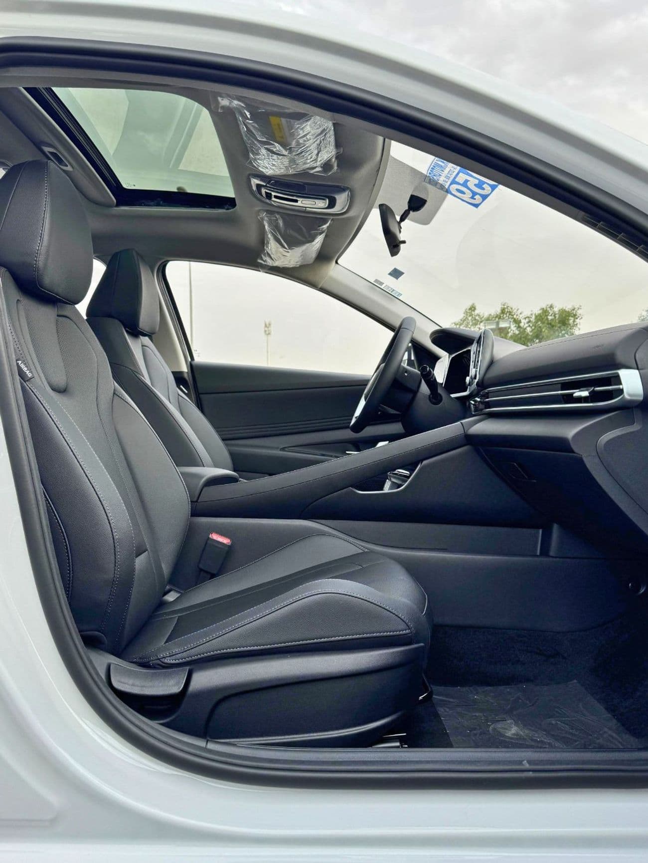 2025 Hyundai Elantra SMART thumbnail 9