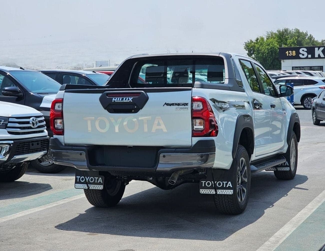 2026 Toyota Hilux ADVENTURE thumbnail 5