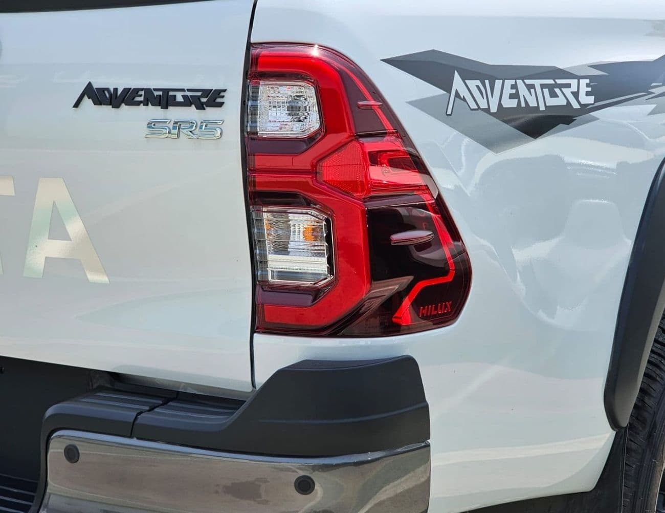 2026 Toyota Hilux ADVENTURE thumbnail 7