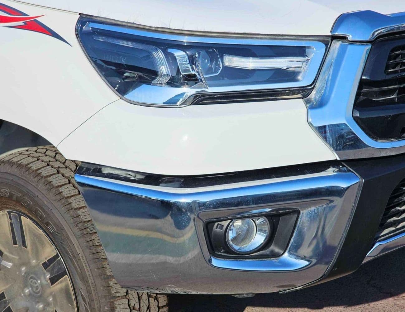2026 Toyota Hilux SR5 WIDE BODY thumbnail 5
