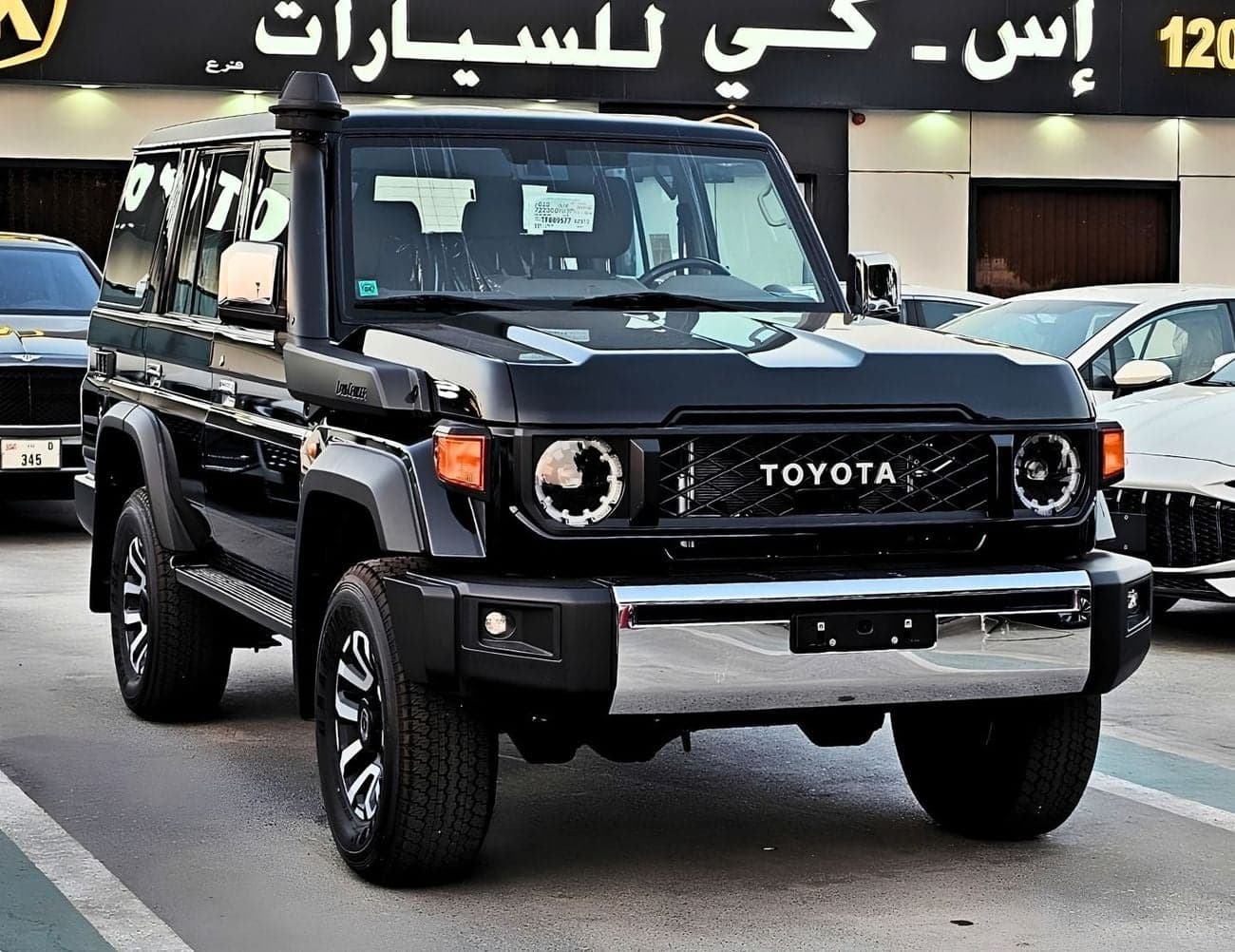 2026 Toyota Land Cruiser 70 LC76 LX thumbnail 3