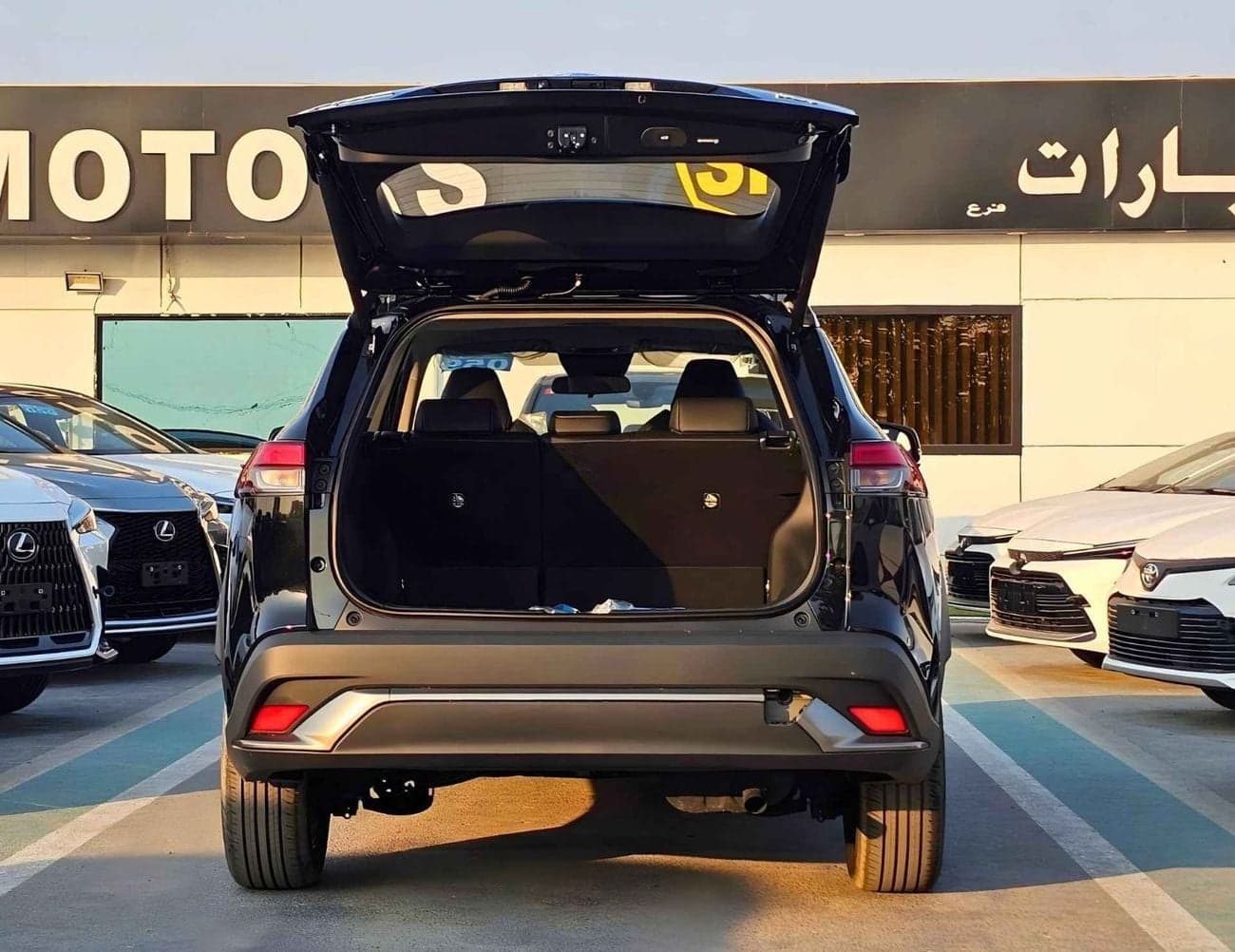 2026 Toyota Frontlander Luxury thumbnail 5