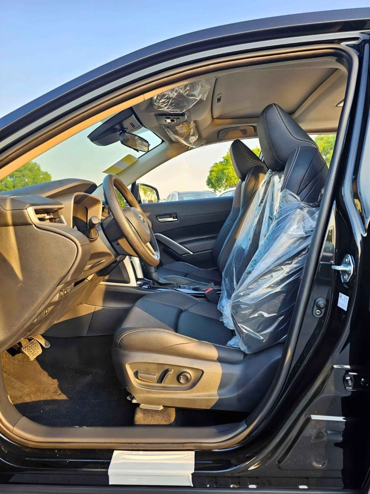 2026 Toyota Frontlander Luxury thumbnail 8