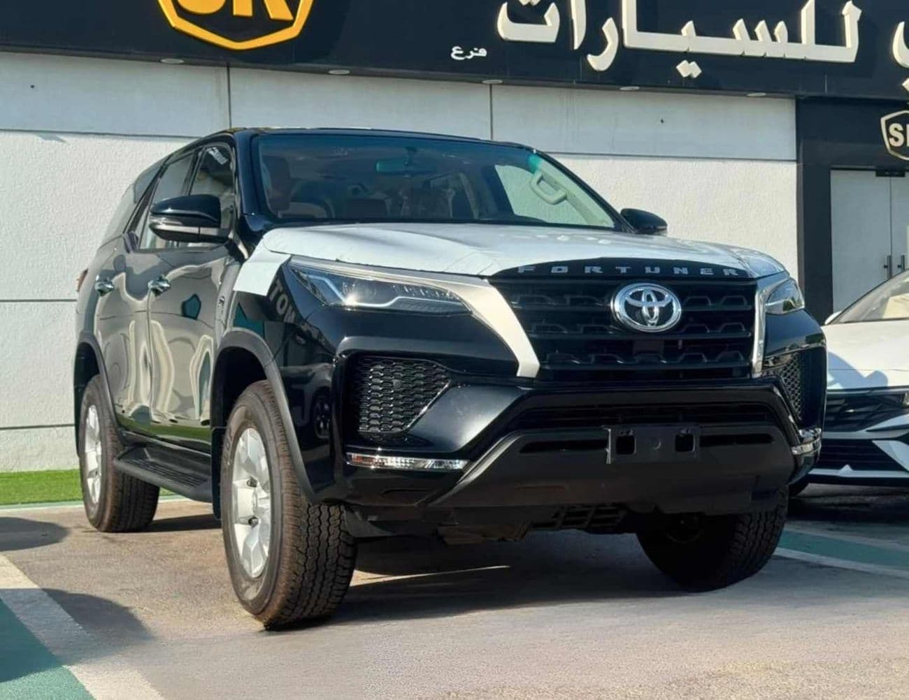 2026 Toyota Fortuner EXR thumbnail 3