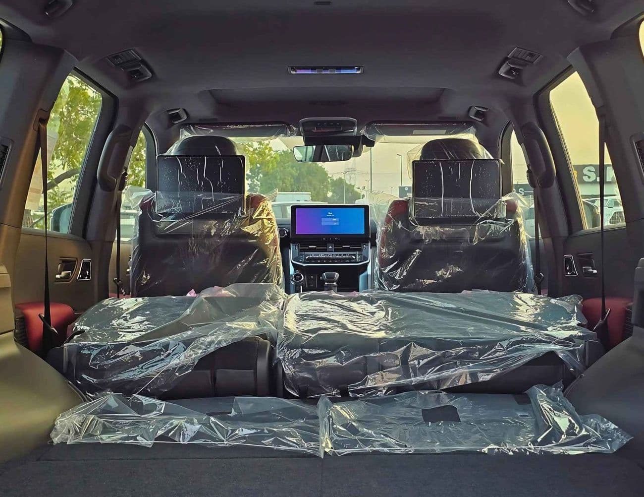 2026 Toyota Land Cruiser VXR thumbnail 8