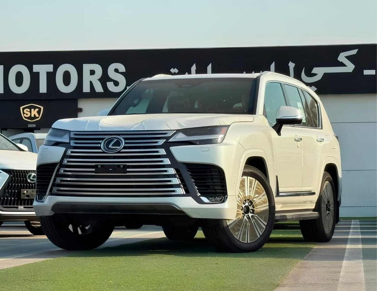 2026 Lexus LX700h SIGNATURE thumbnail 2