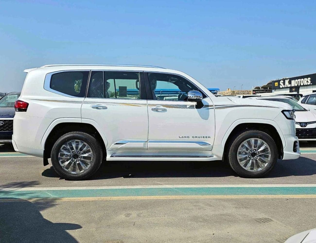 2026 Toyota Land Cruiser VXR thumbnail 2