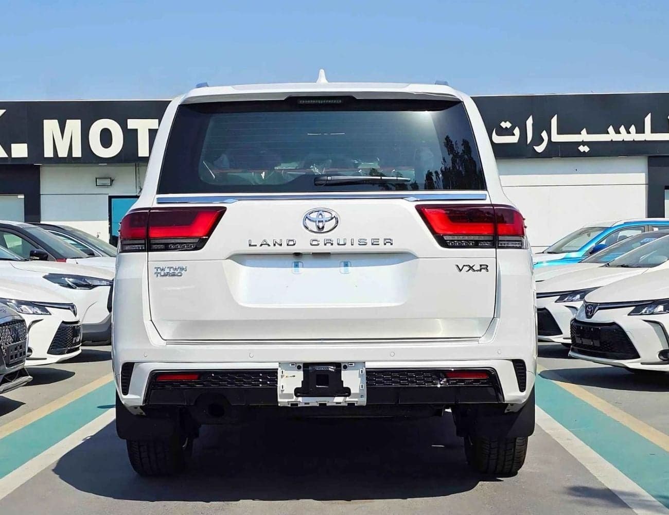 2026 Toyota Land Cruiser VXR thumbnail 4
