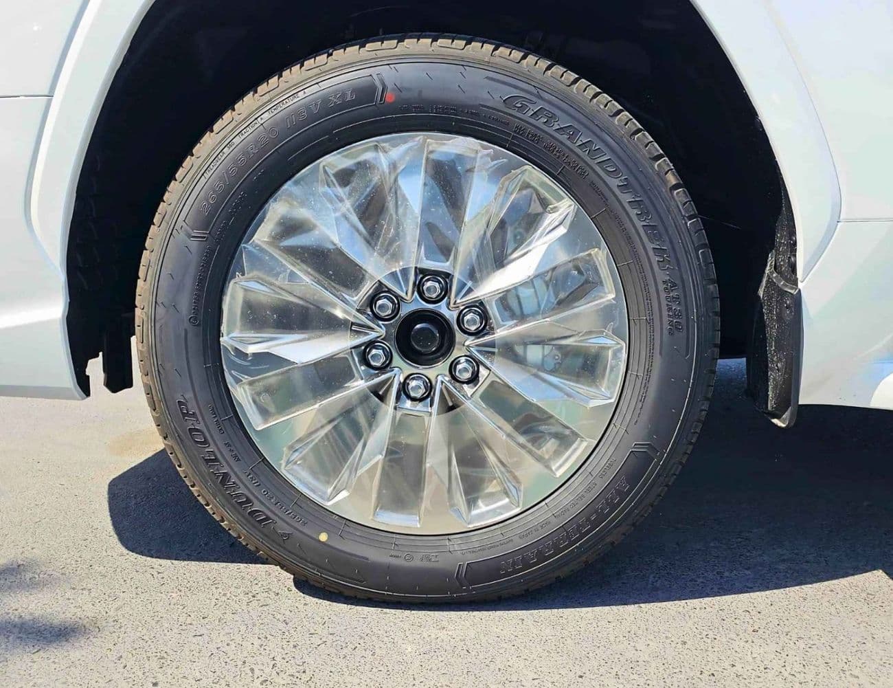 2026 Toyota Land Cruiser VXR thumbnail 9