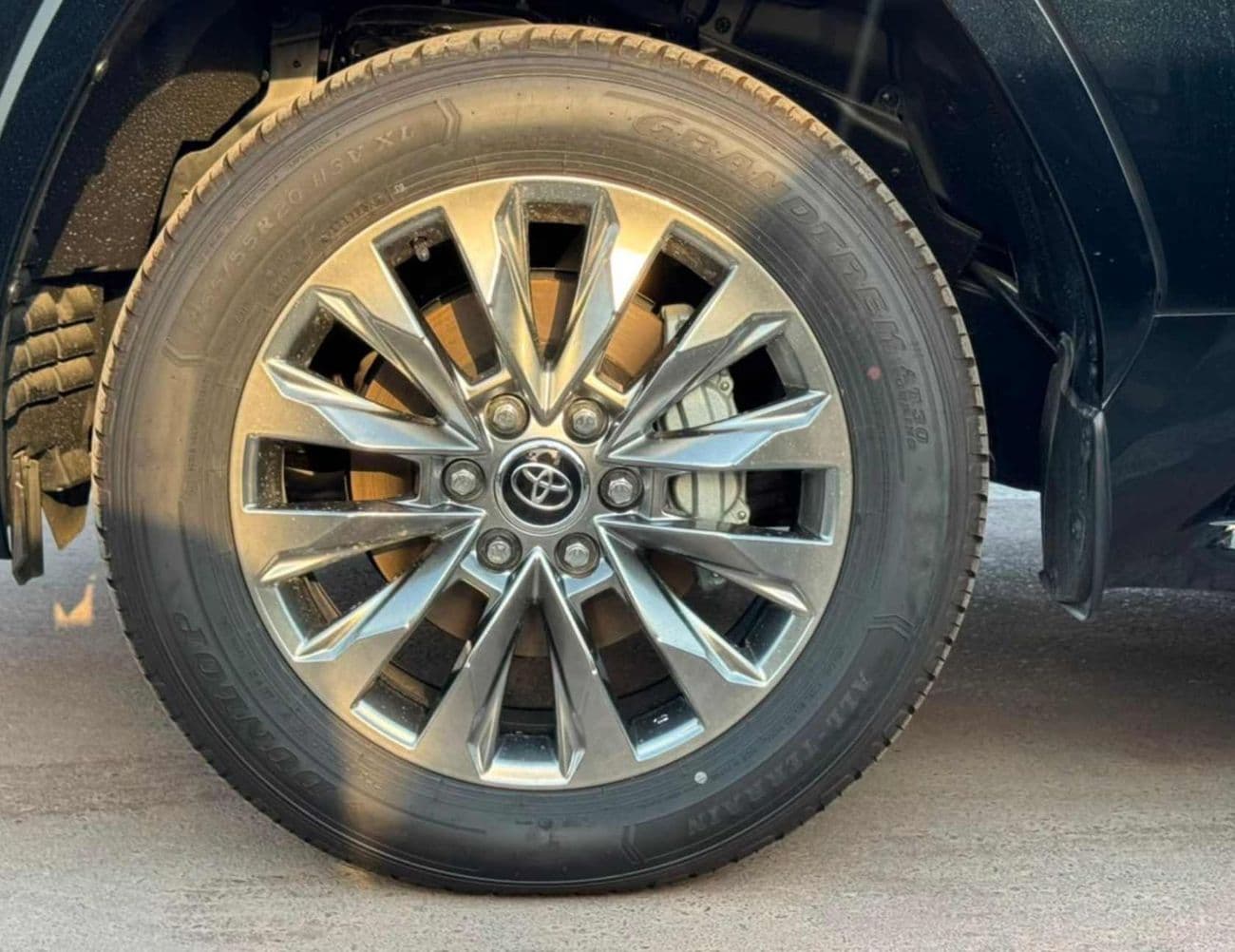 2026 Toyota Land Cruiser GXR thumbnail 9
