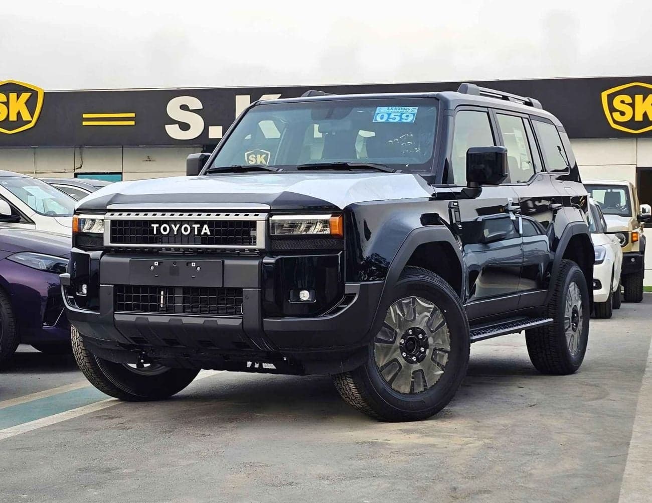 2026 Toyota Prado GXR thumbnail 2