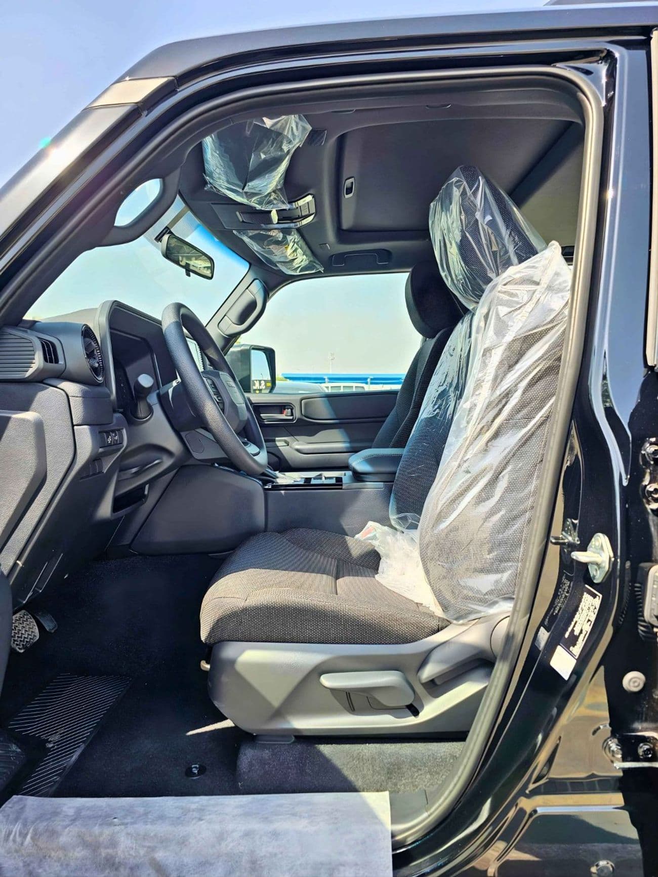 2026 Toyota Prado GXR thumbnail 10