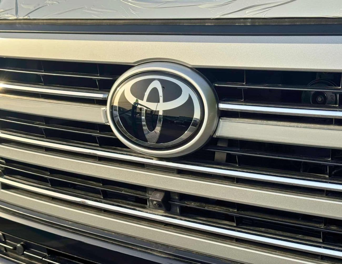 2026 Toyota Land Cruiser GXR thumbnail 9