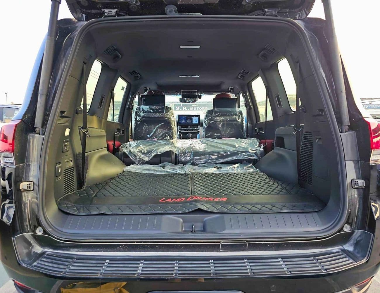 2026 Toyota Land Cruiser GR SPORT thumbnail 6