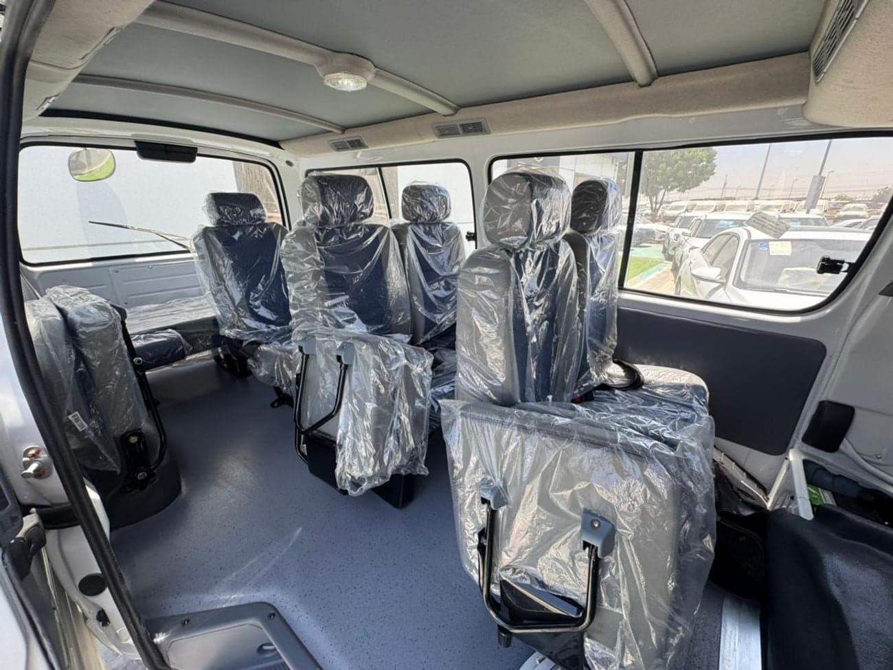 2026 Jincheng Hiace MINIBUS 2.2L PETROL MANUAL thumbnail 9