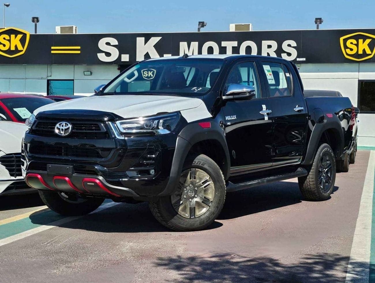 2026 Toyota Hilux SR5 TRD 4.0L PETROL thumbnail 2