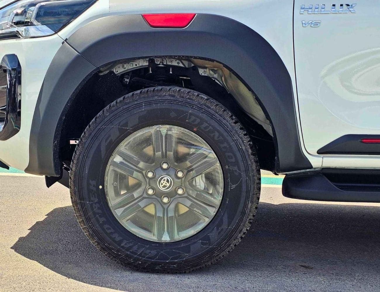 2026 Toyota Hilux SR5 TRD 4.0L PETROL thumbnail 7
