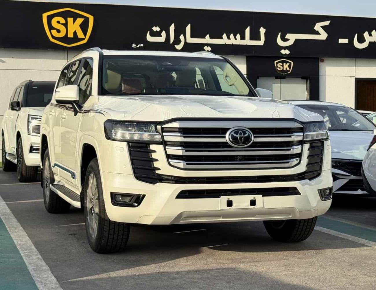 2026 Toyota Land Cruiser GXR thumbnail 3