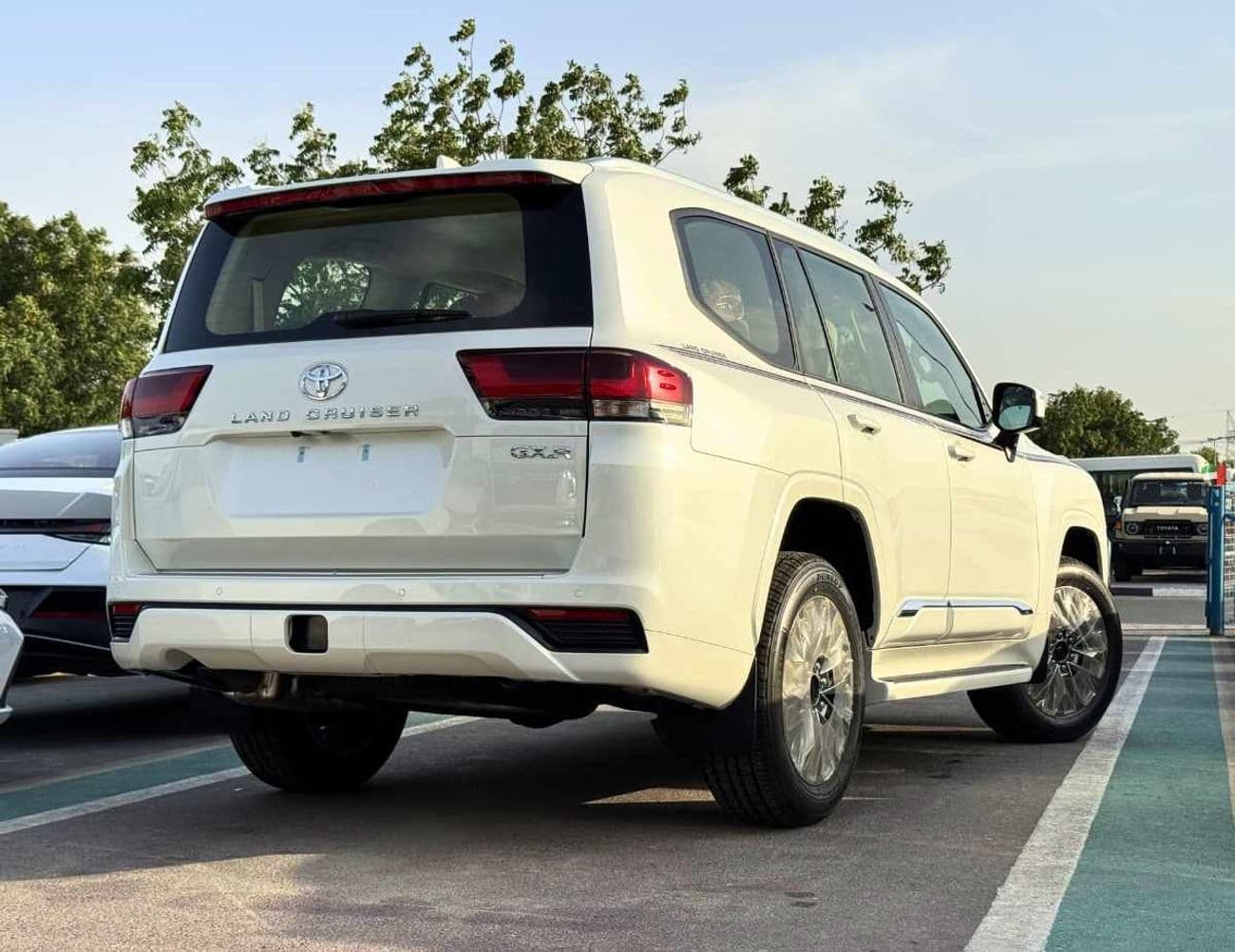 2026 Toyota Land Cruiser GXR thumbnail 5
