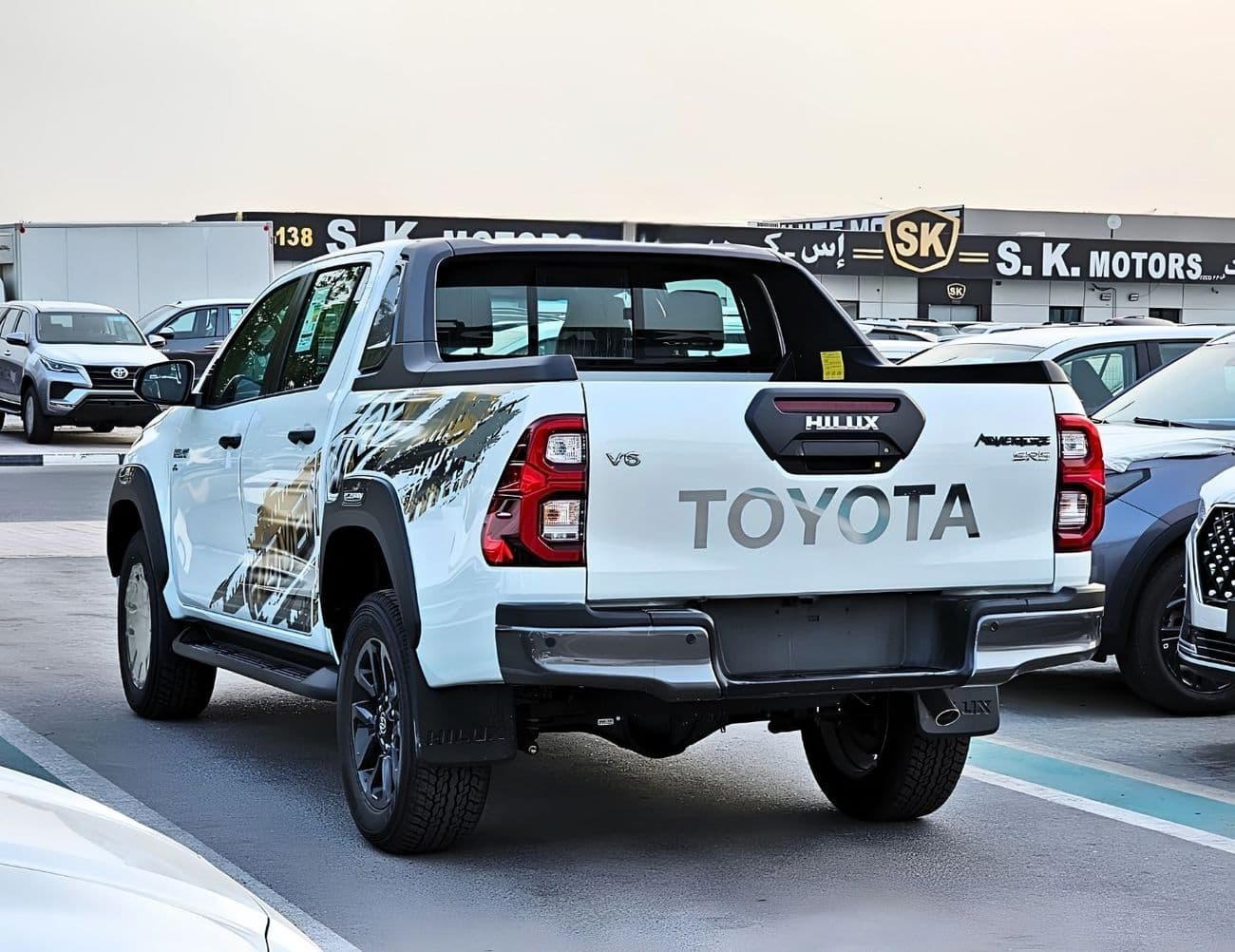 2026 Toyota Hilux ADVENTURE thumbnail 4