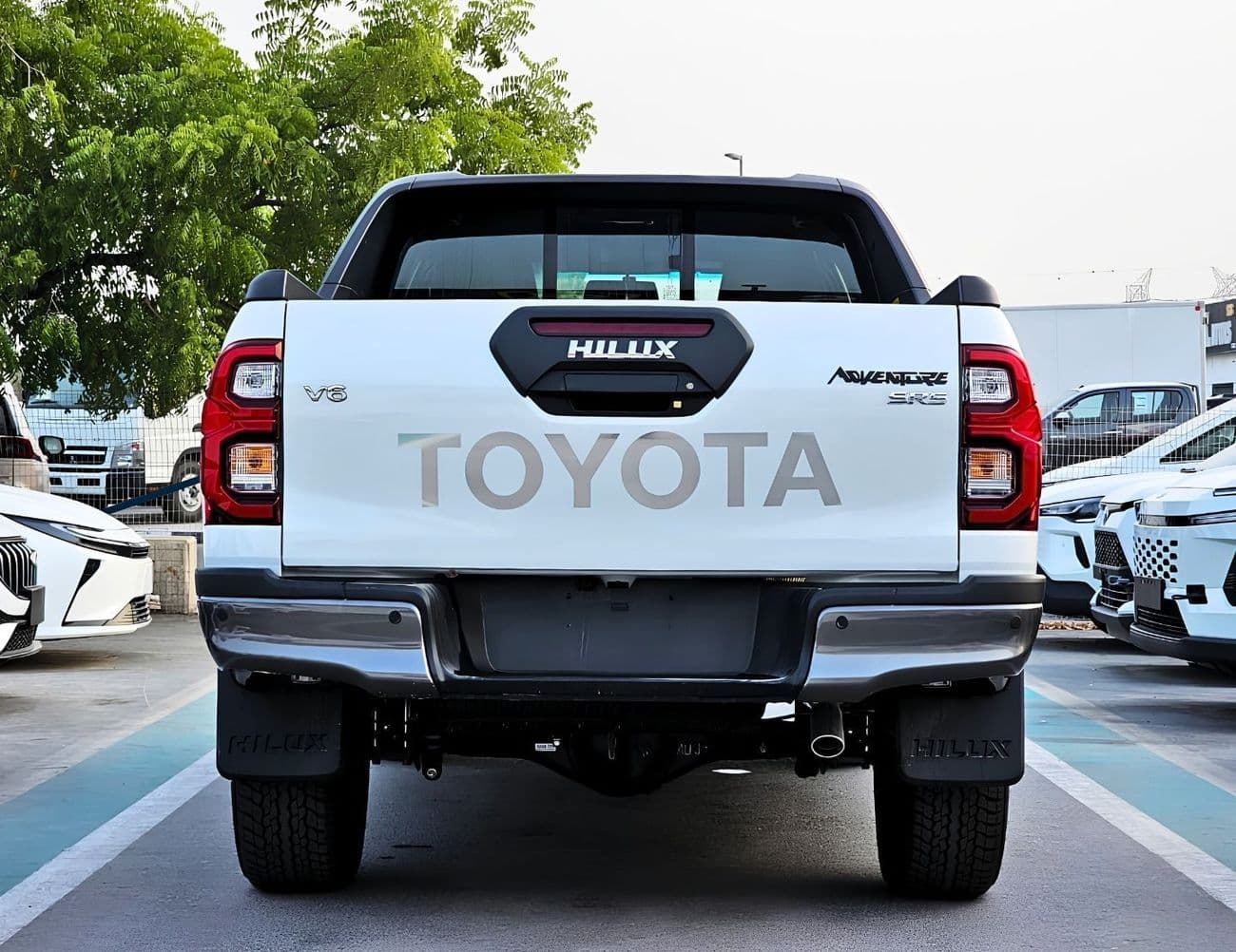 2026 Toyota Hilux ADVENTURE thumbnail 6