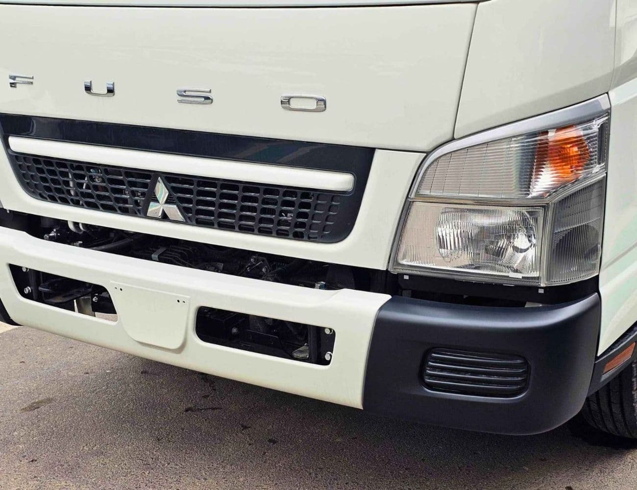 2026 Mitsubishi Fuso Canter CARGO 4.2L DIESEL thumbnail 7