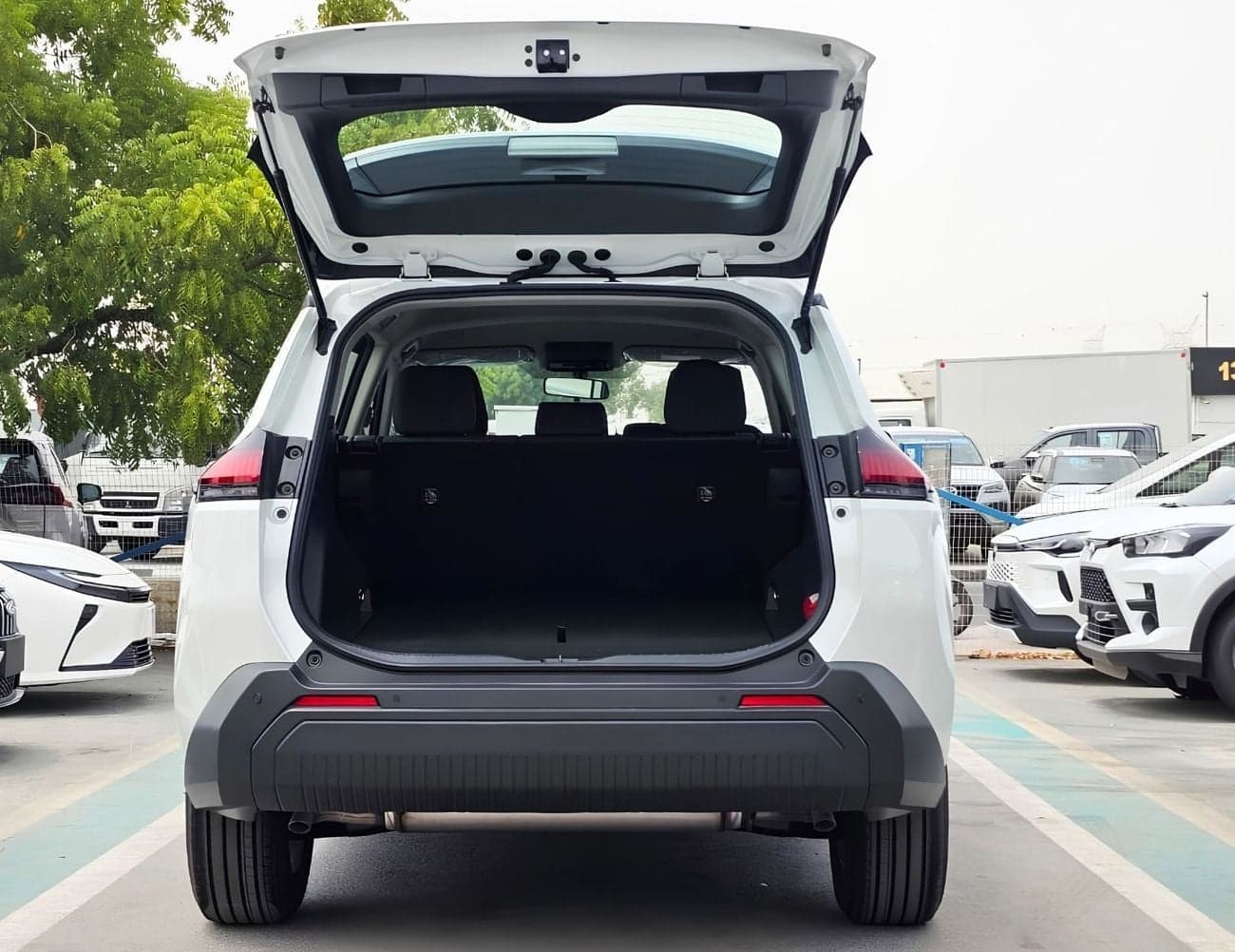 2026 Toyota RAV4 LE thumbnail 8