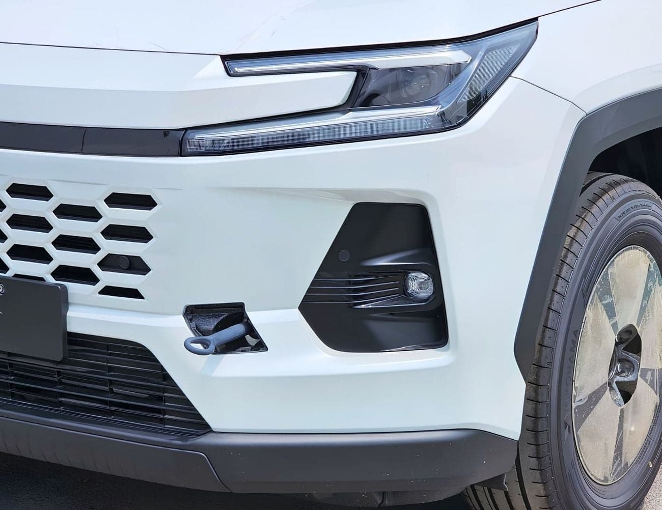 2026 Toyota RAV4 LE thumbnail 10