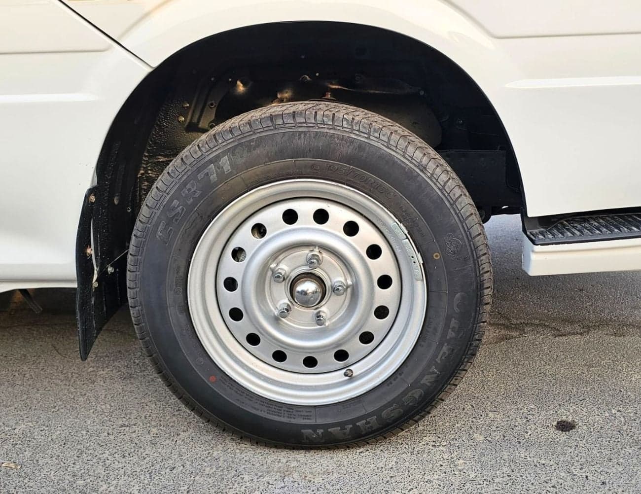 2026 Jincheng Hiace 2.2L PETROL MANUAL thumbnail 10