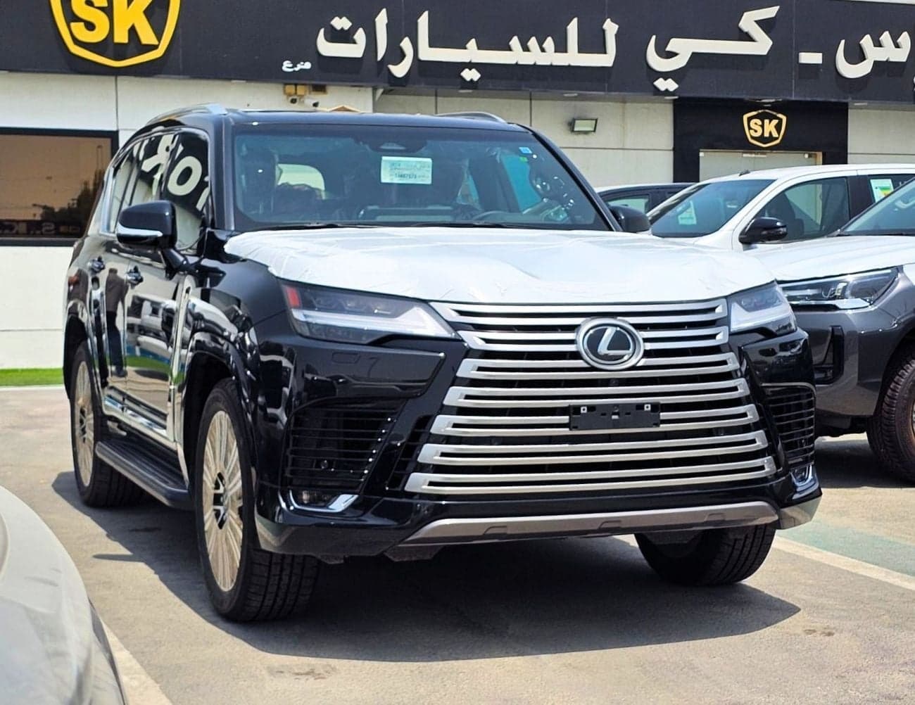 2026 Lexus LX600 SIGNATURE thumbnail 3