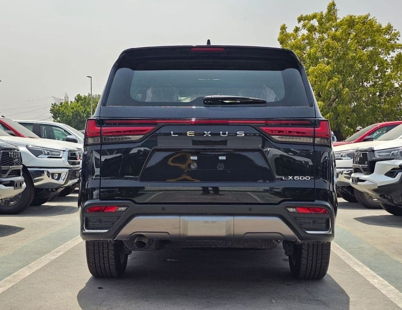 2026 Lexus LX600 SIGNATURE thumbnail 6