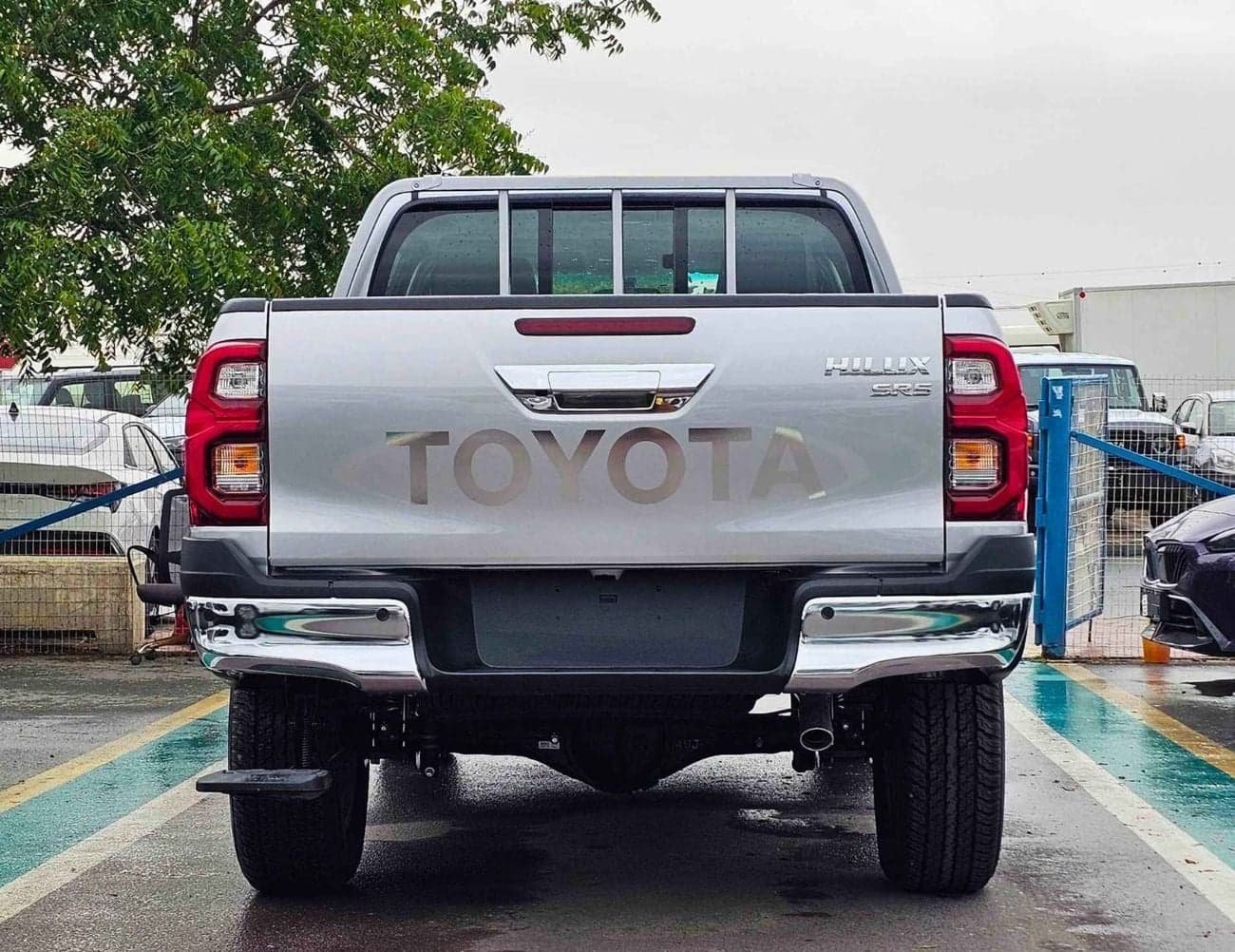 2026 Toyota Hilux SR5 TRD 4.0L PETROL thumbnail 4