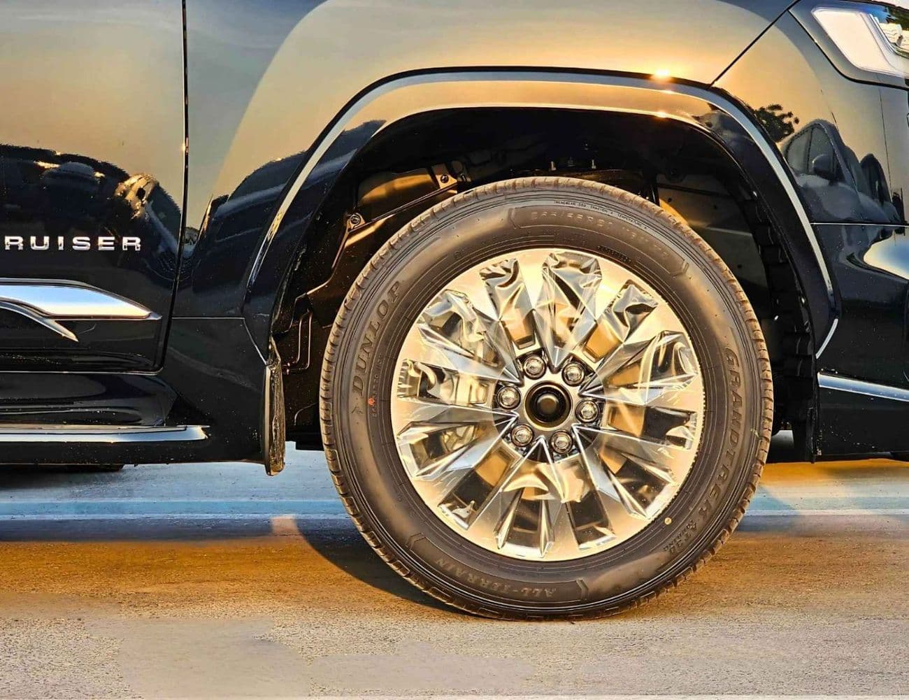 2026 Toyota Land Cruiser VXR thumbnail 10