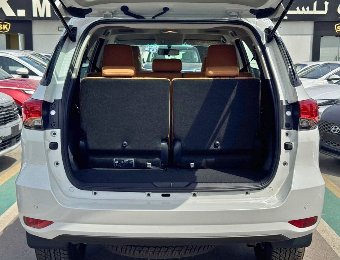 2026 Toyota Fortuner EXR thumbnail 4