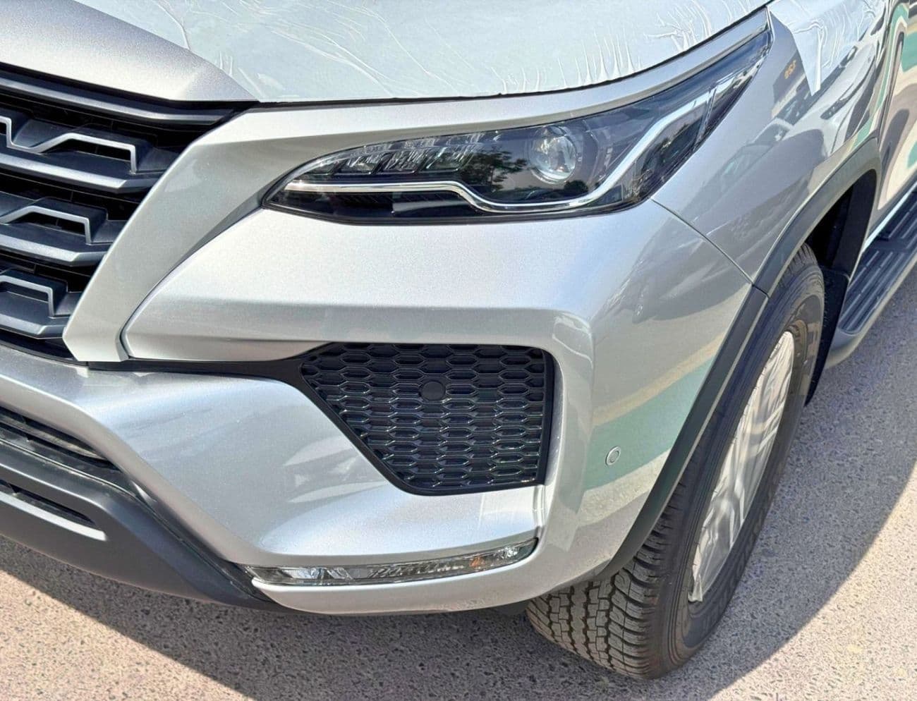 2026 Toyota Fortuner EXR thumbnail 5