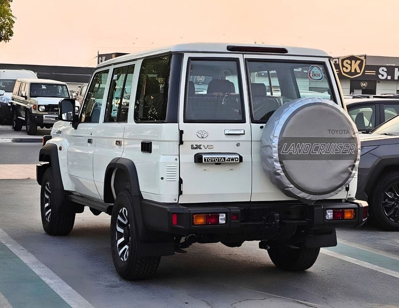 2026 Toyota Land Cruiser 70 LC76 LX thumbnail 5