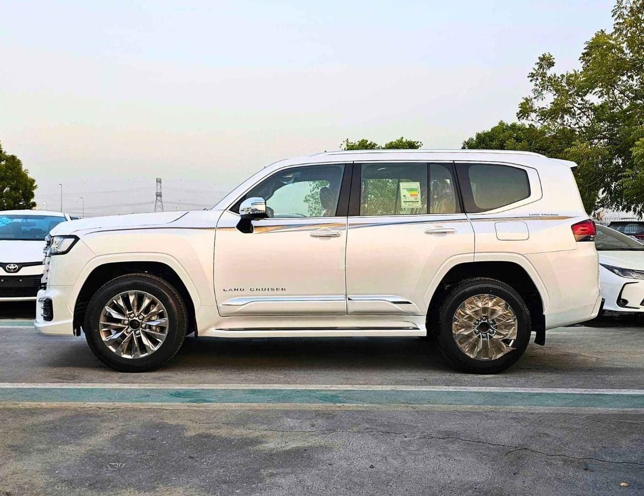 2026 Toyota Land Cruiser VXR thumbnail 4