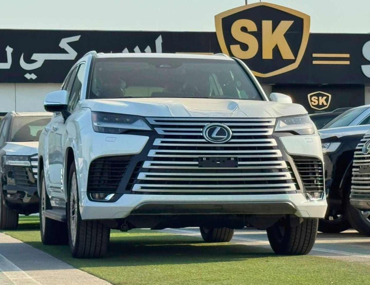2026 Lexus LX700h SIGNATURE thumbnail 3