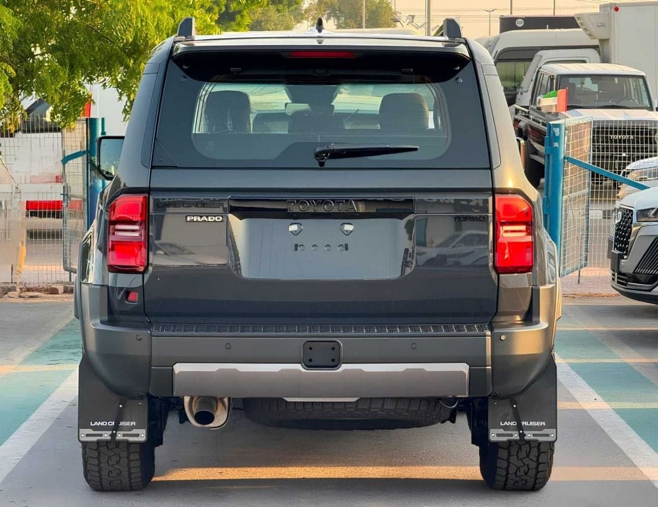 2026 Toyota Prado VXR thumbnail 3