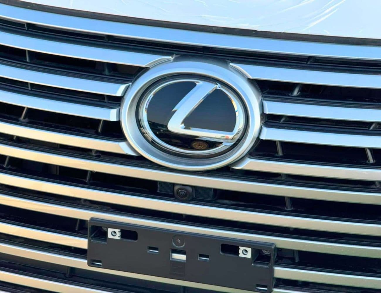 2026 Lexus LX600 VIP thumbnail 8