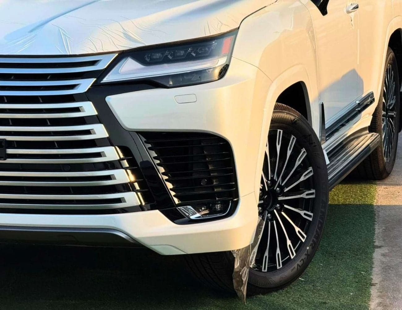 2026 Lexus LX600 VIP thumbnail 9