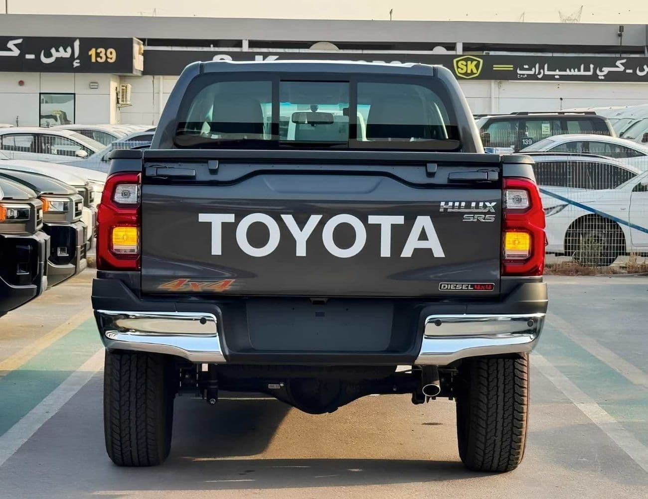 2026 Toyota Hilux SR5 thumbnail 3