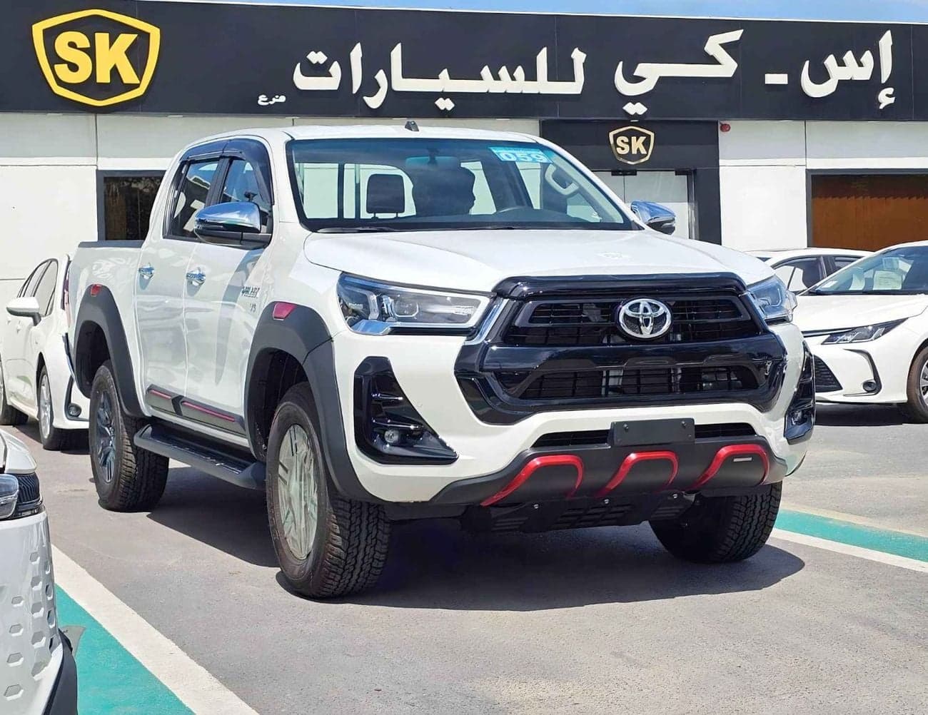 2026 Toyota Hilux SR5 TRD 4.0L PETROL thumbnail 3