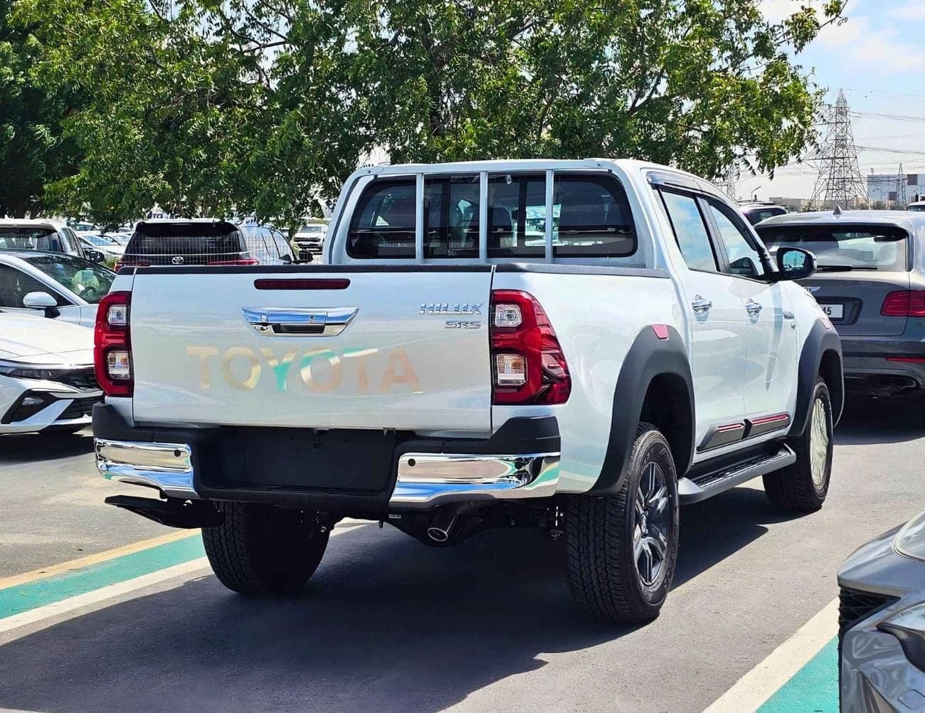 2026 Toyota Hilux SR5 TRD 4.0L PETROL thumbnail 5